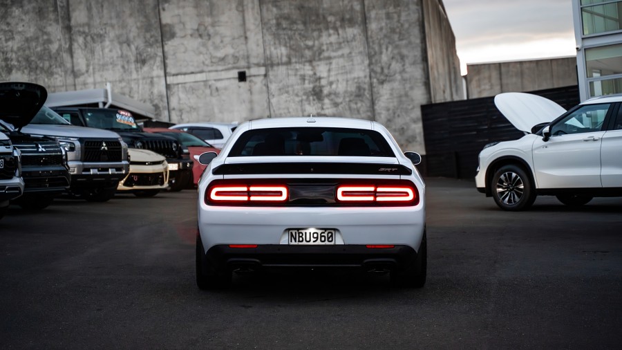 2015 Dodge Challenger 4