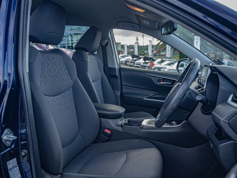 2019 Toyota RAV4 8