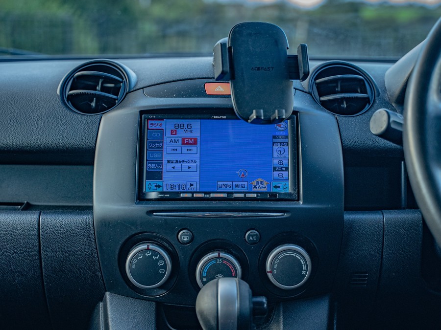 2011 Mazda Demio 14