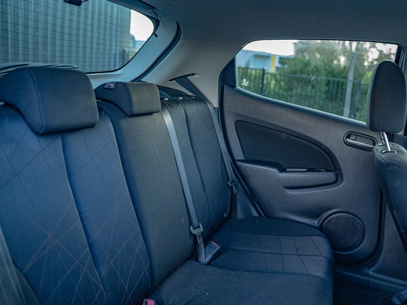2011 Mazda Demio 16