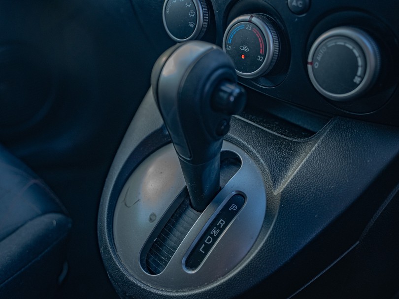 2011 Mazda Demio 15