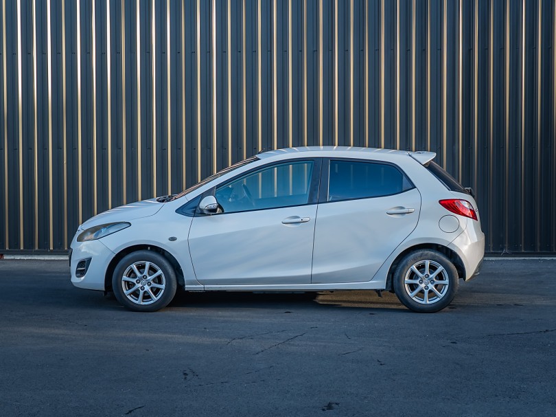 2011 Mazda Demio 5