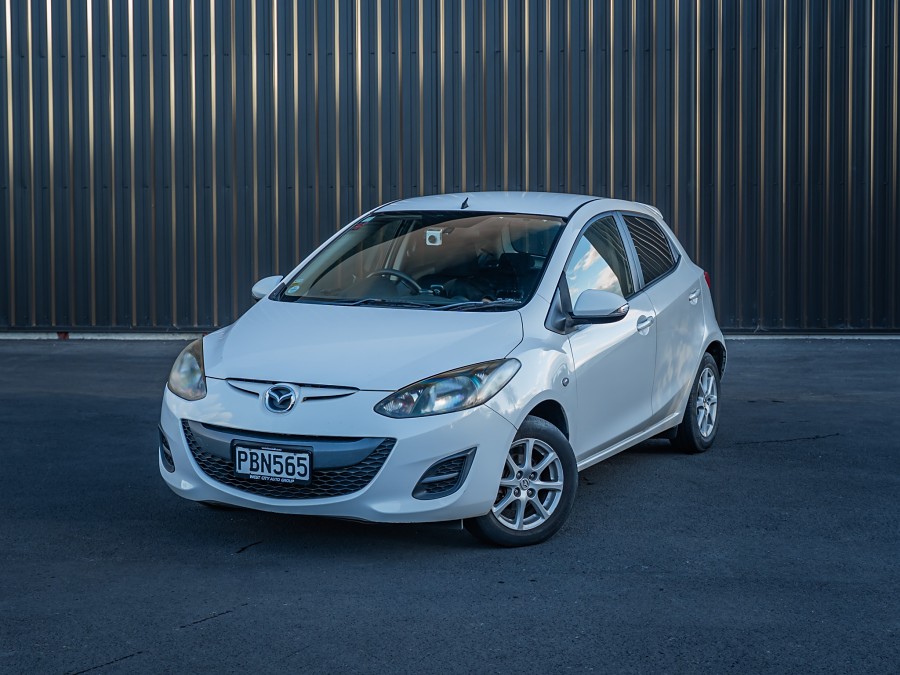 2011 Mazda Demio 1