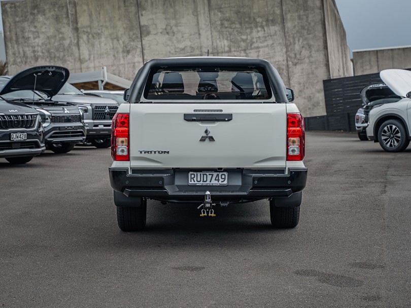 2026 Mitsubishi Triton 4