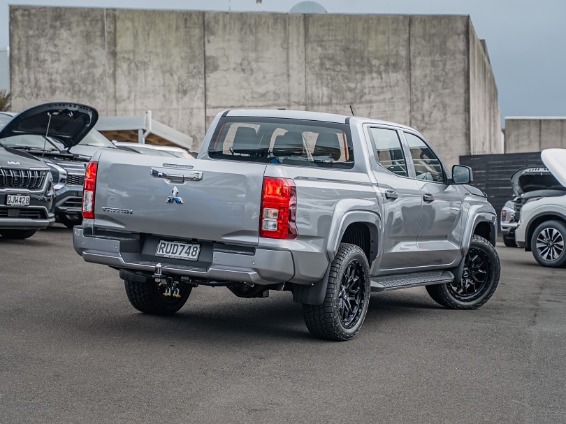 2026 Mitsubishi Triton 2