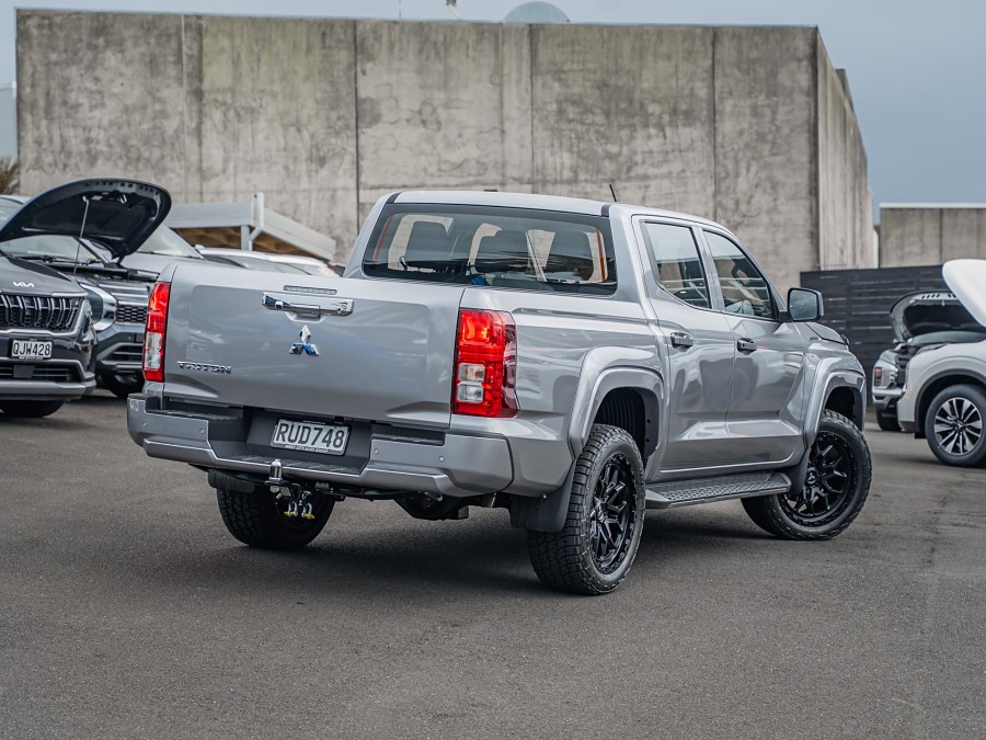 2026 Mitsubishi Triton 2