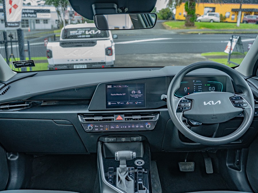 2023 Kia Niro 10