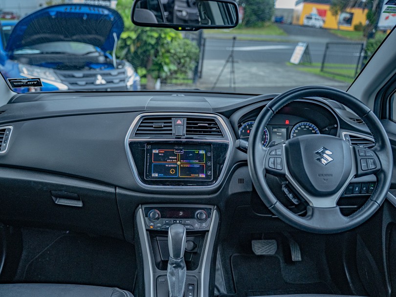 2021 Suzuki S-Cross 10