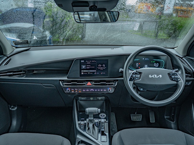 2023 Kia Niro 10