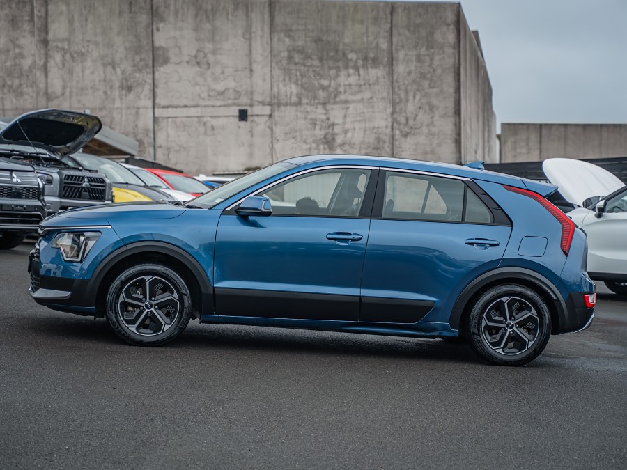 2023 Kia Niro 5