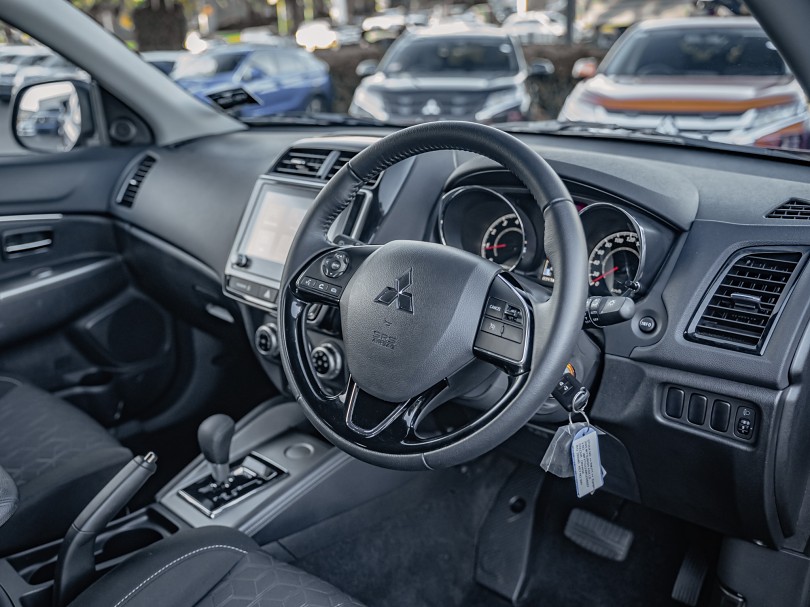 2025 Mitsubishi ASX 9
