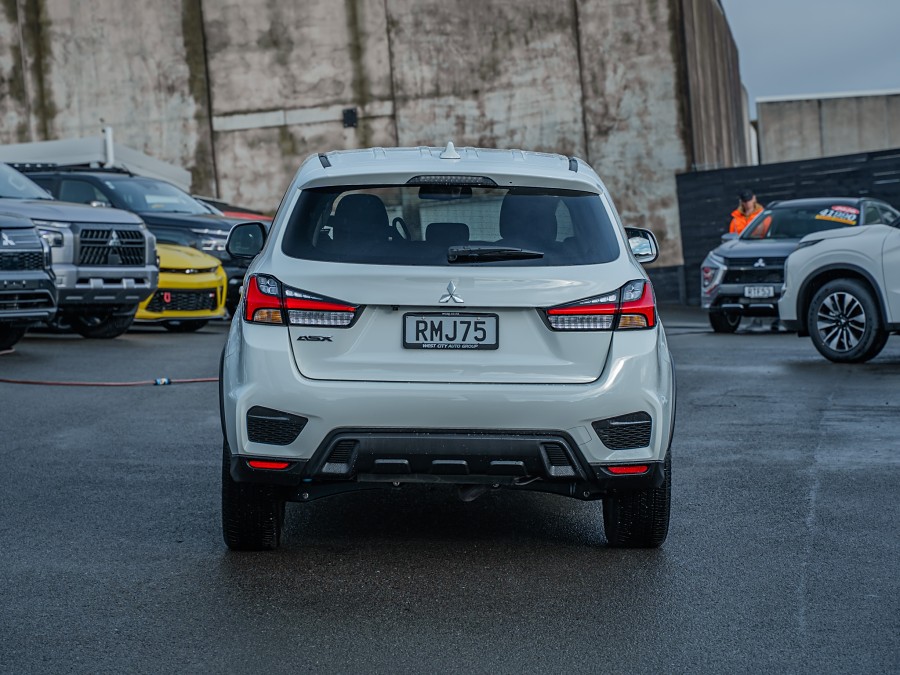 2025 Mitsubishi ASX 4