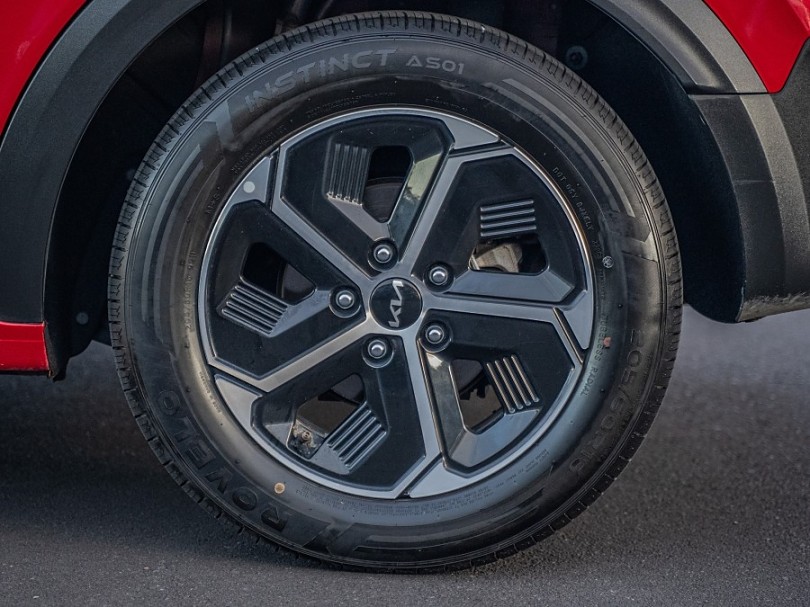 2023 Kia Niro 7
