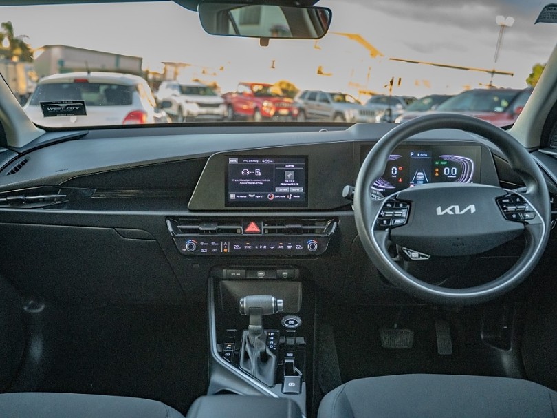 2023 Kia Niro 10