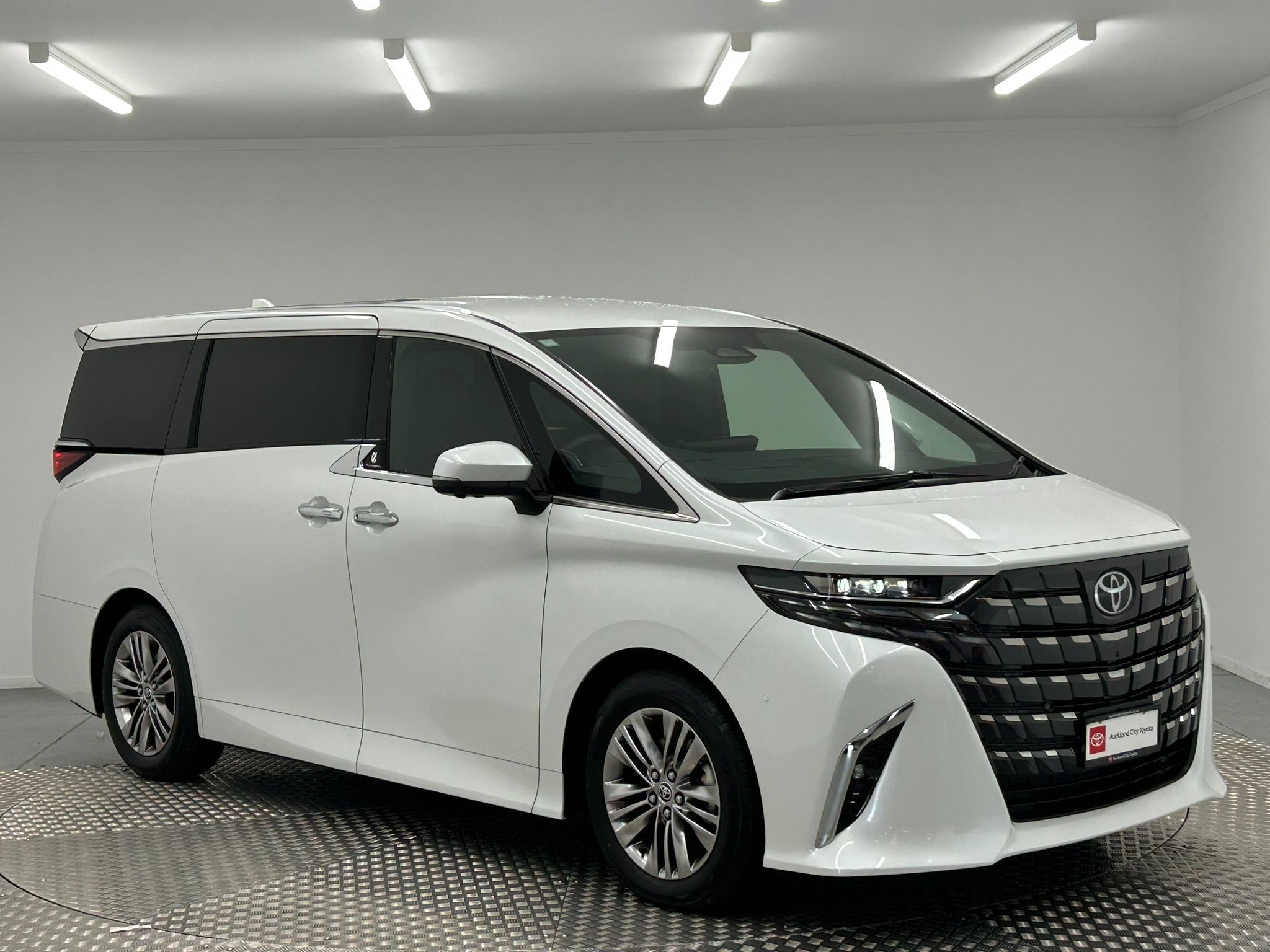 2026 Toyota Alphard