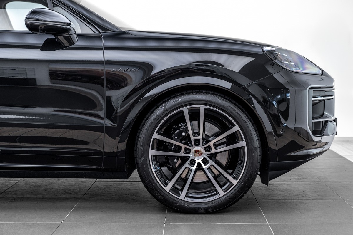 Porsche Cayenne E-HYBRID COUPE BLACK EDITION