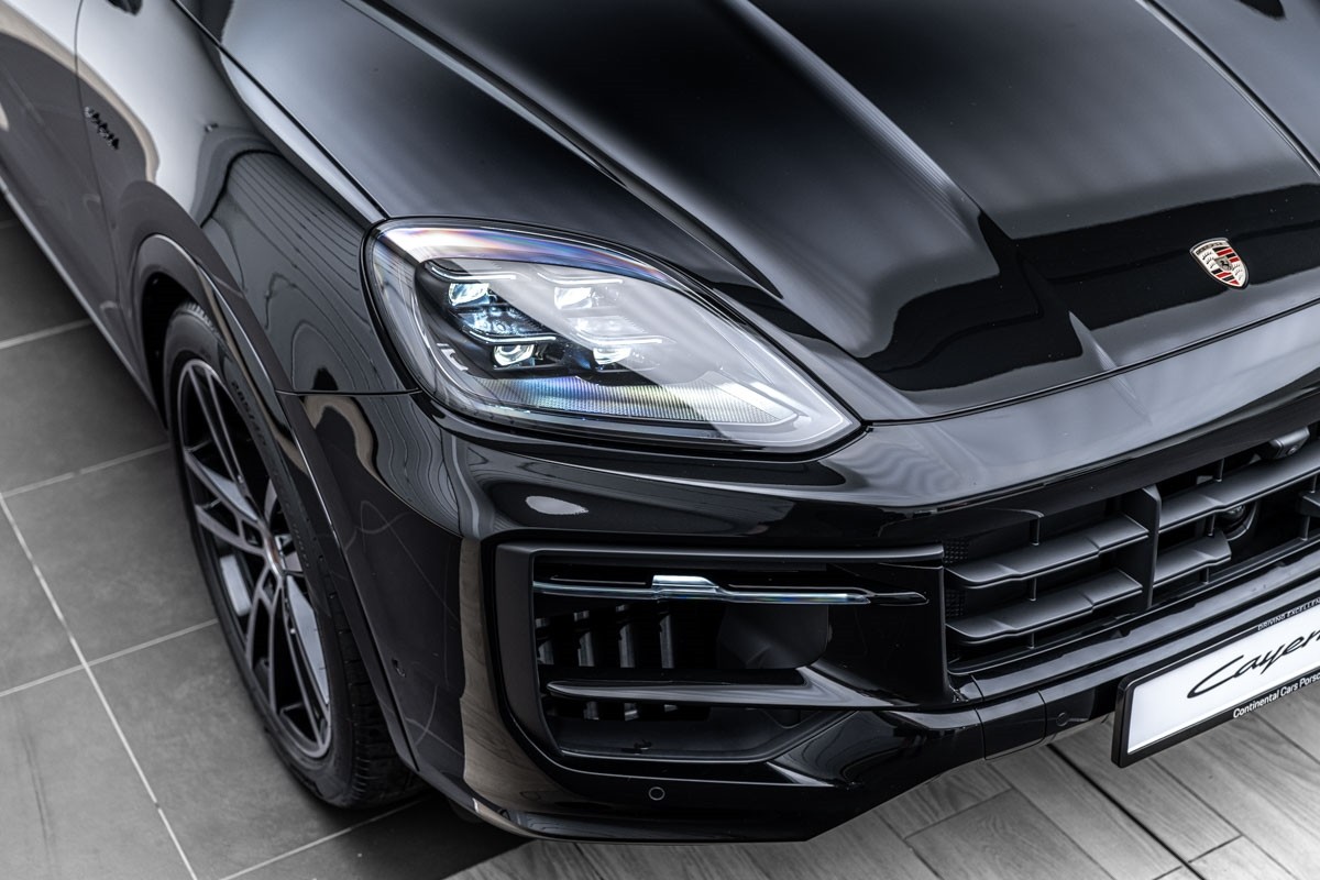 Porsche Cayenne E-HYBRID COUPE BLACK EDITION