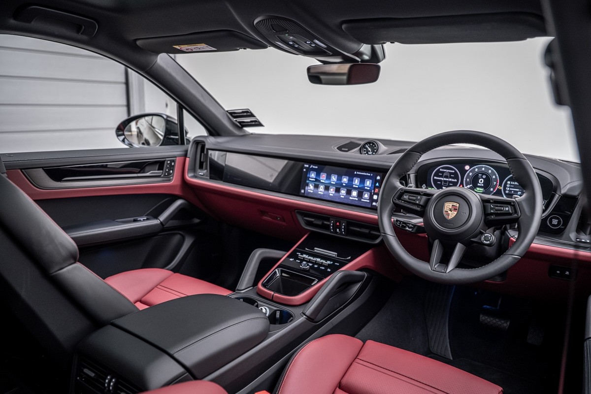 Porsche Cayenne E-HYBRID COUPE BLACK EDITION