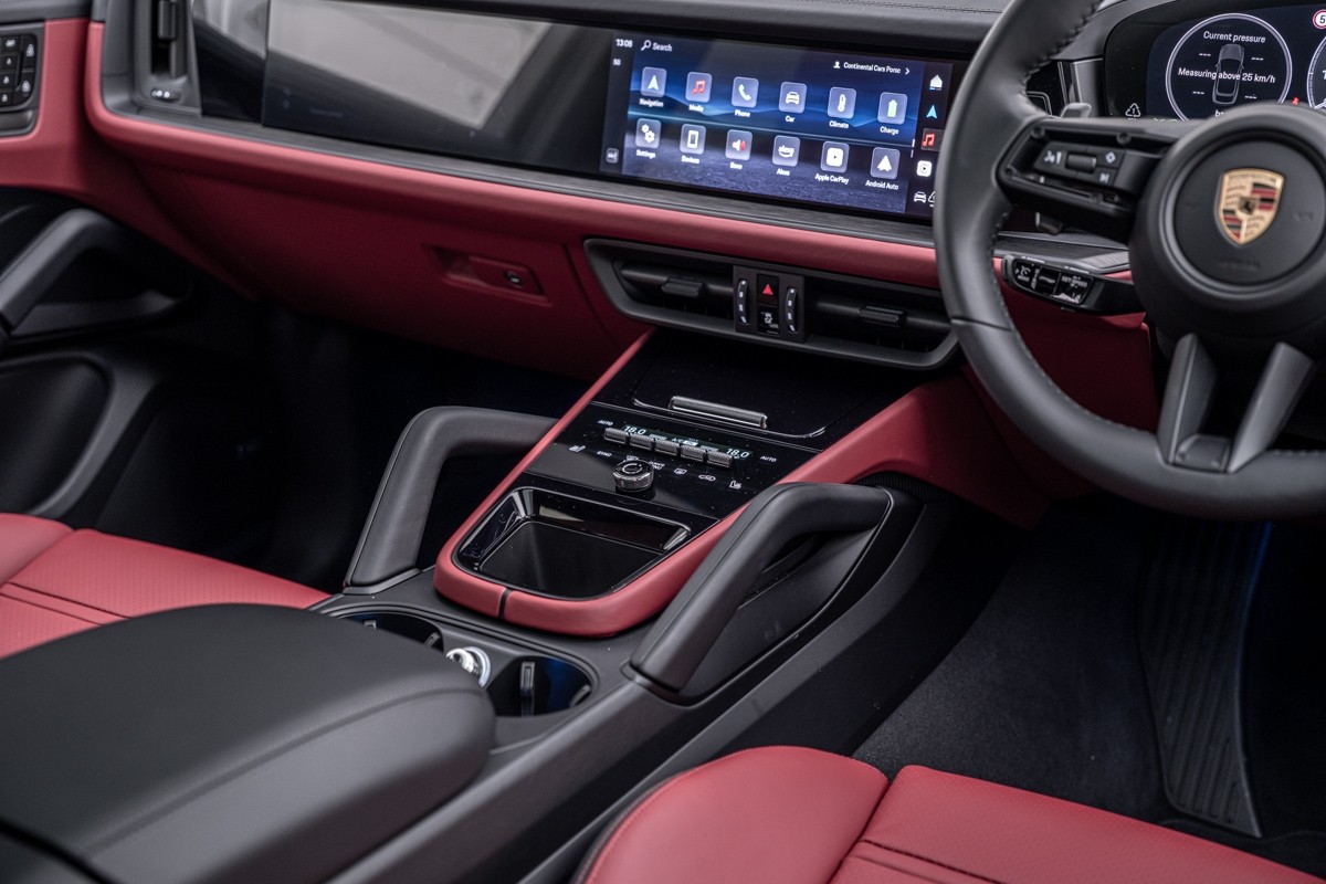 Porsche Cayenne E-HYBRID COUPE BLACK EDITION