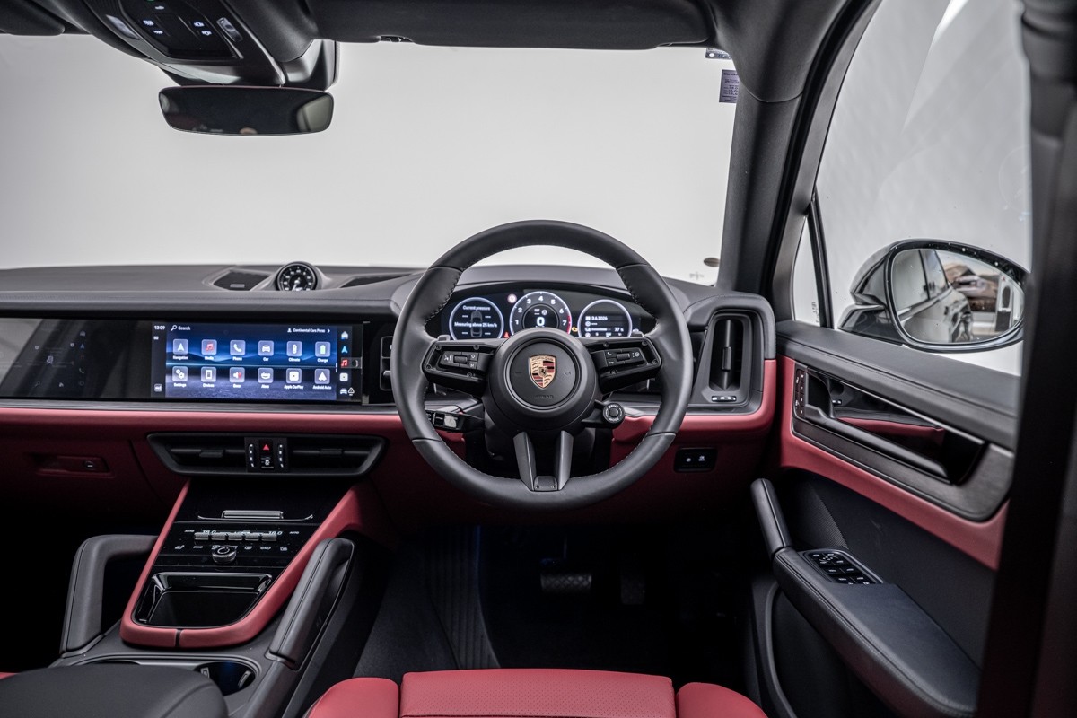Porsche Cayenne E-HYBRID COUPE BLACK EDITION