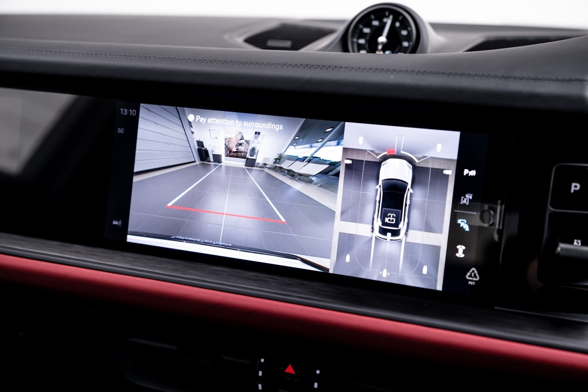 Porsche Cayenne E-HYBRID COUPE BLACK EDITION