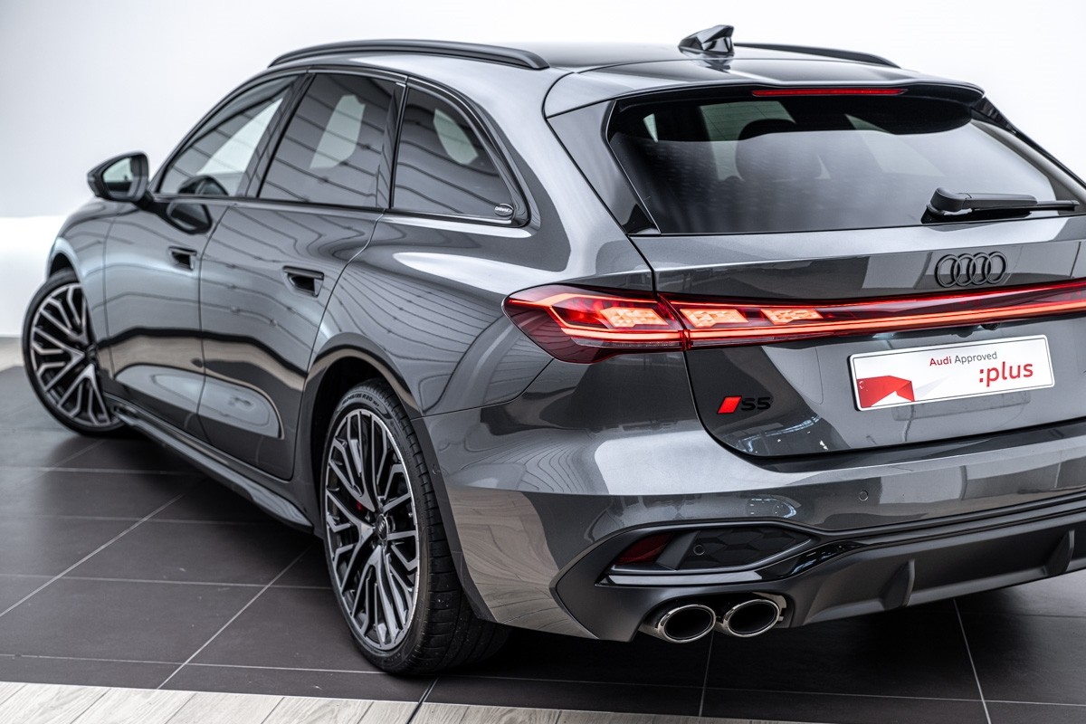 Audi S5 AVANT TFSI