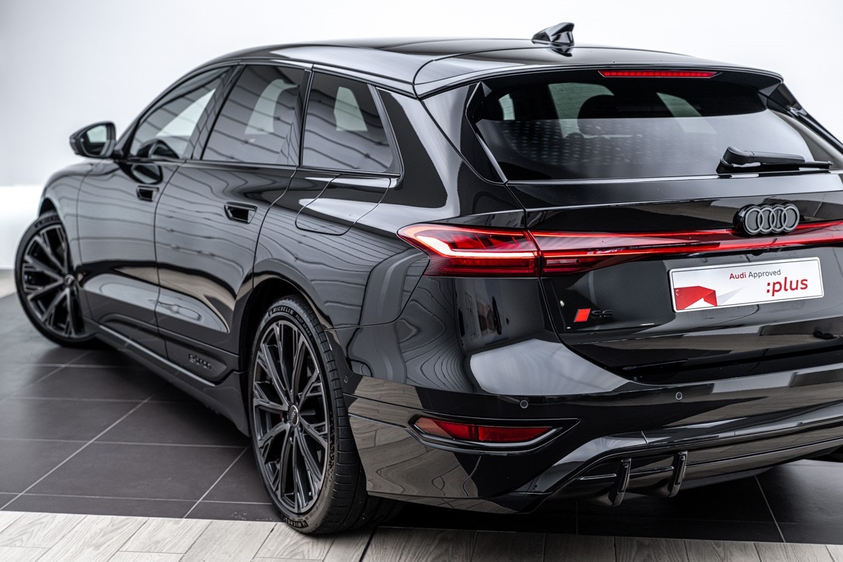 Audi S6 e-tron