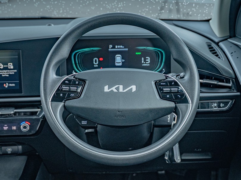 2023 Kia Niro 11