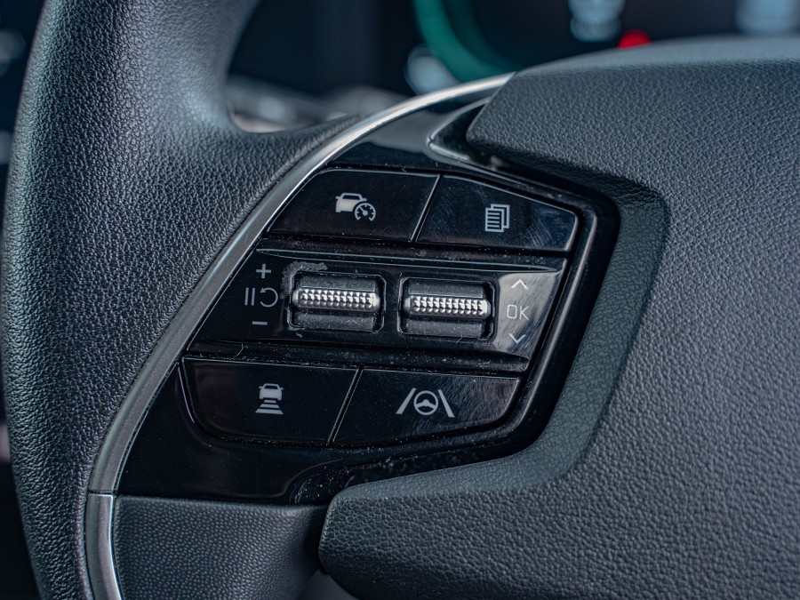 2023 Kia Niro 13