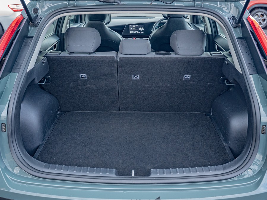 2023 Kia Niro 18
