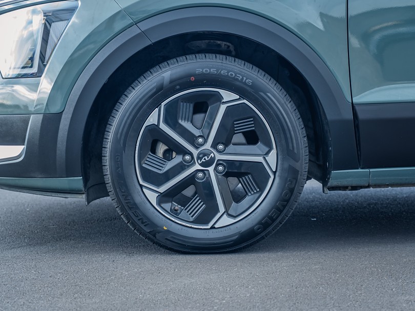 2023 Kia Niro 6