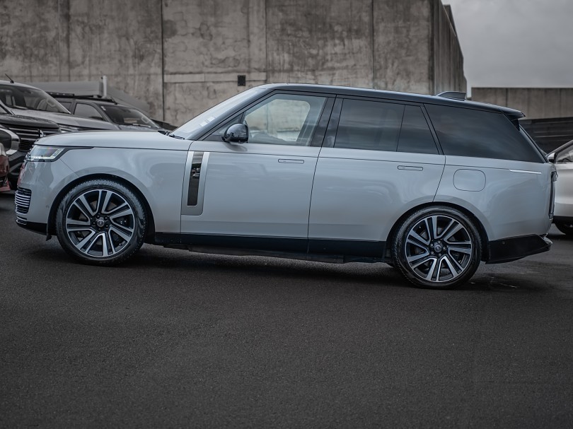 2023 Land Rover Range Rover 5