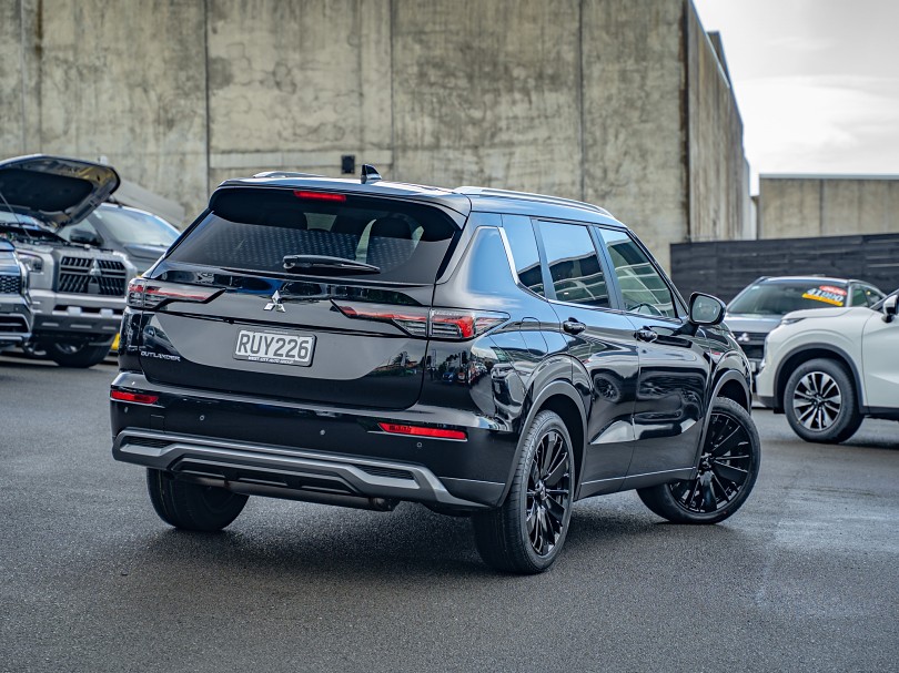 2026 Mitsubishi Outlander 2