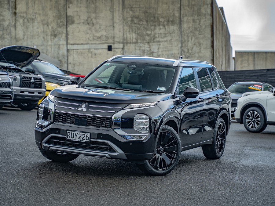 2026 Mitsubishi Outlander 1