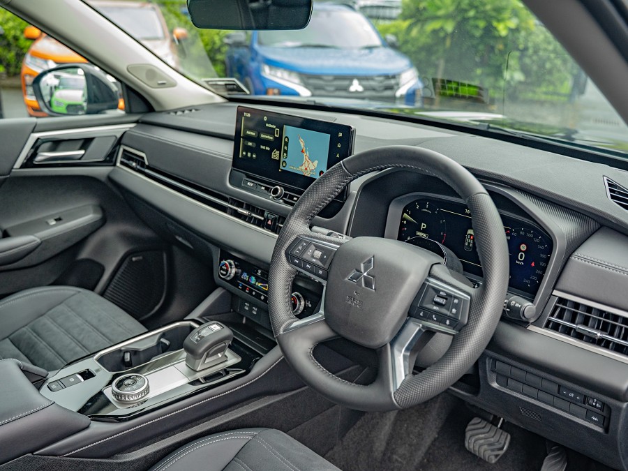 2026 Mitsubishi Outlander 9