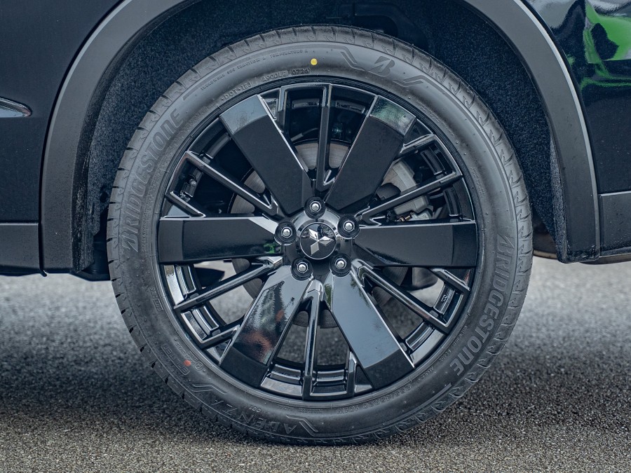 2026 Mitsubishi Outlander 7