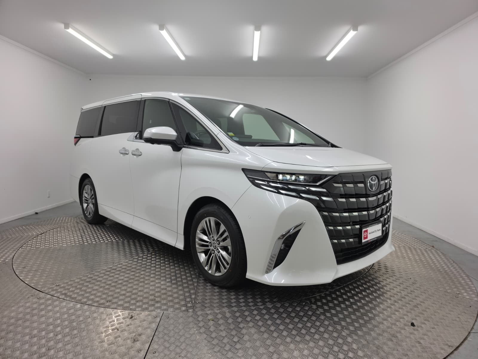 2026 Toyota Alphard