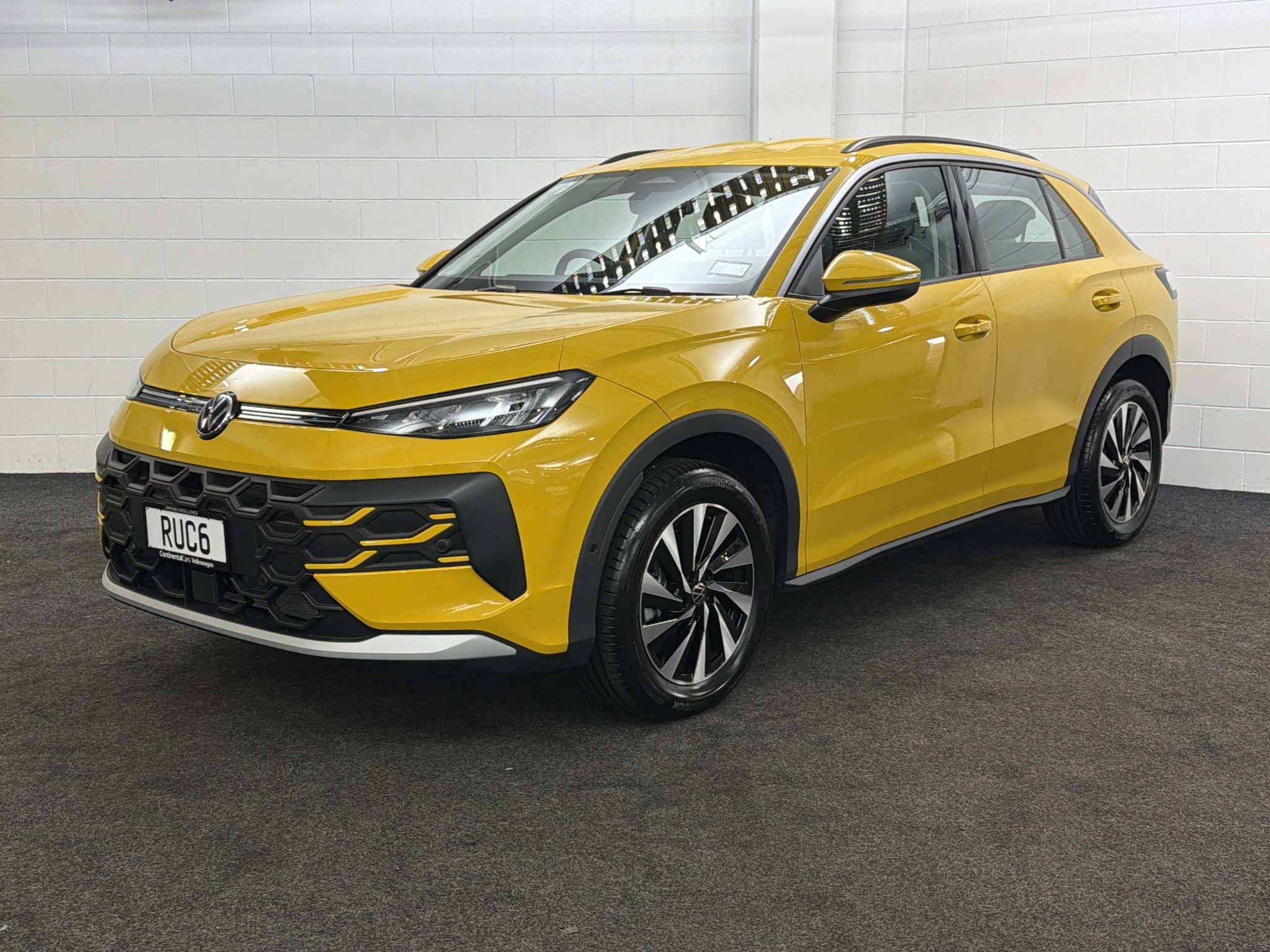 Volkswagen T-Roc Hybrid | Life