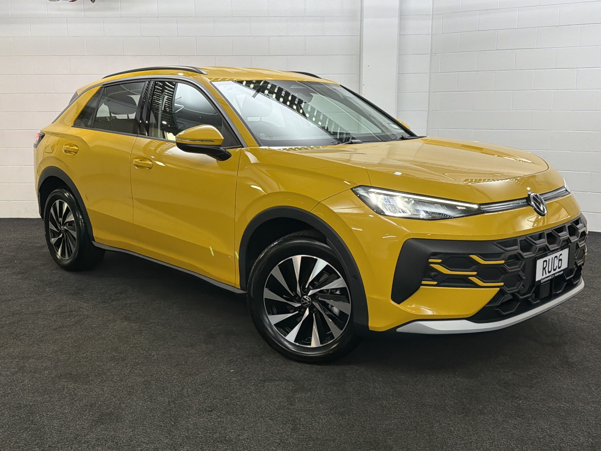 Volkswagen T-Roc Hybrid | Life