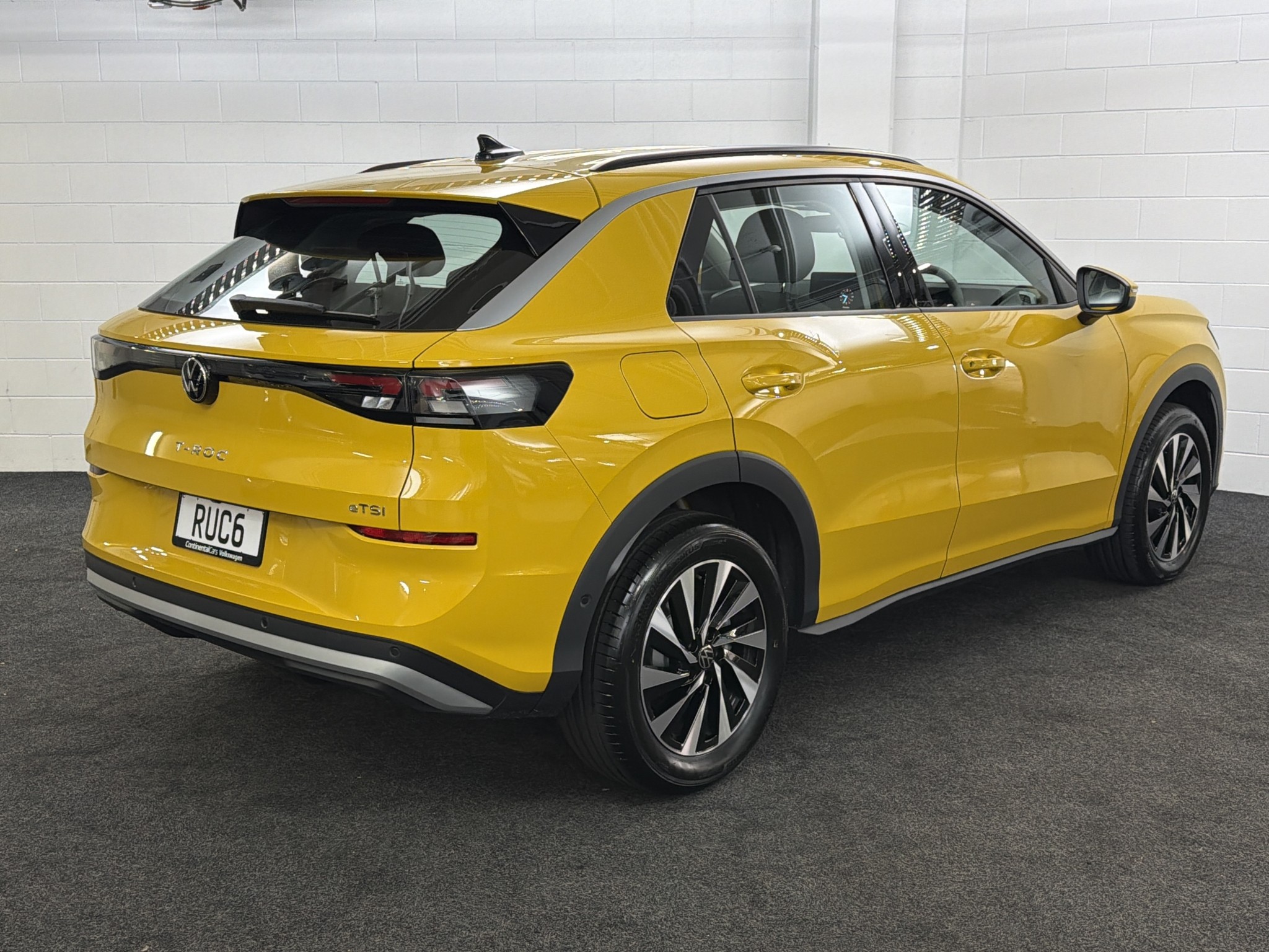 Volkswagen T-Roc Hybrid | Life