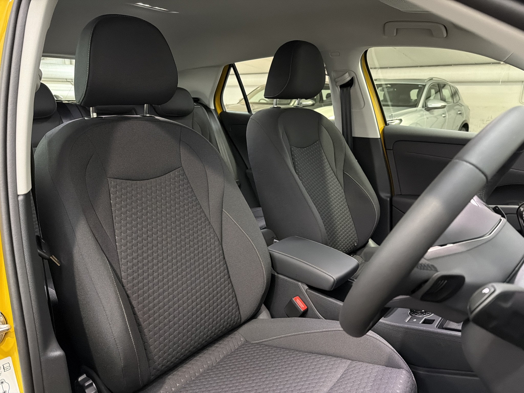Volkswagen T-Roc Hybrid | Life