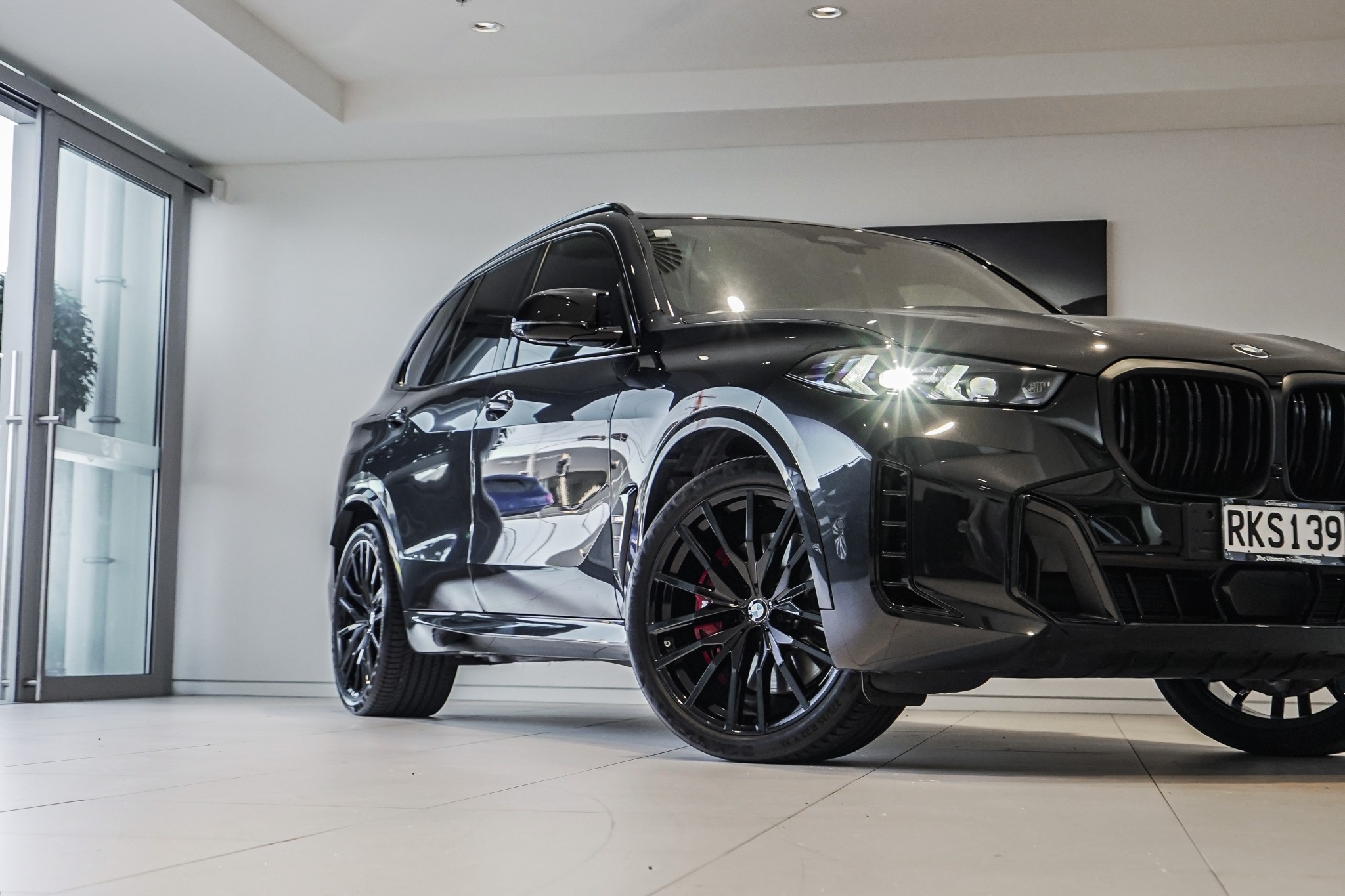 BMW X5 M60i