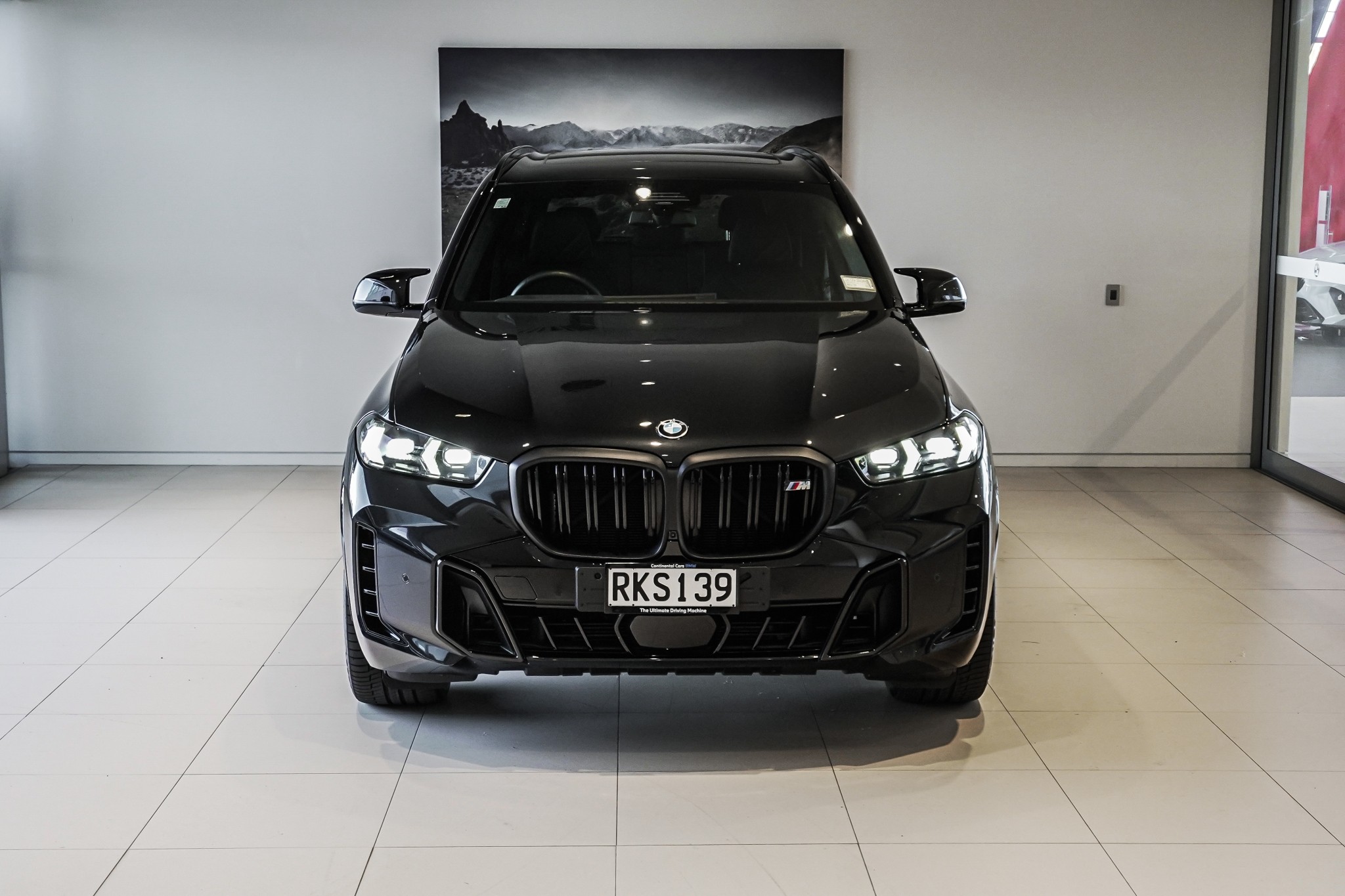BMW X5 M60i