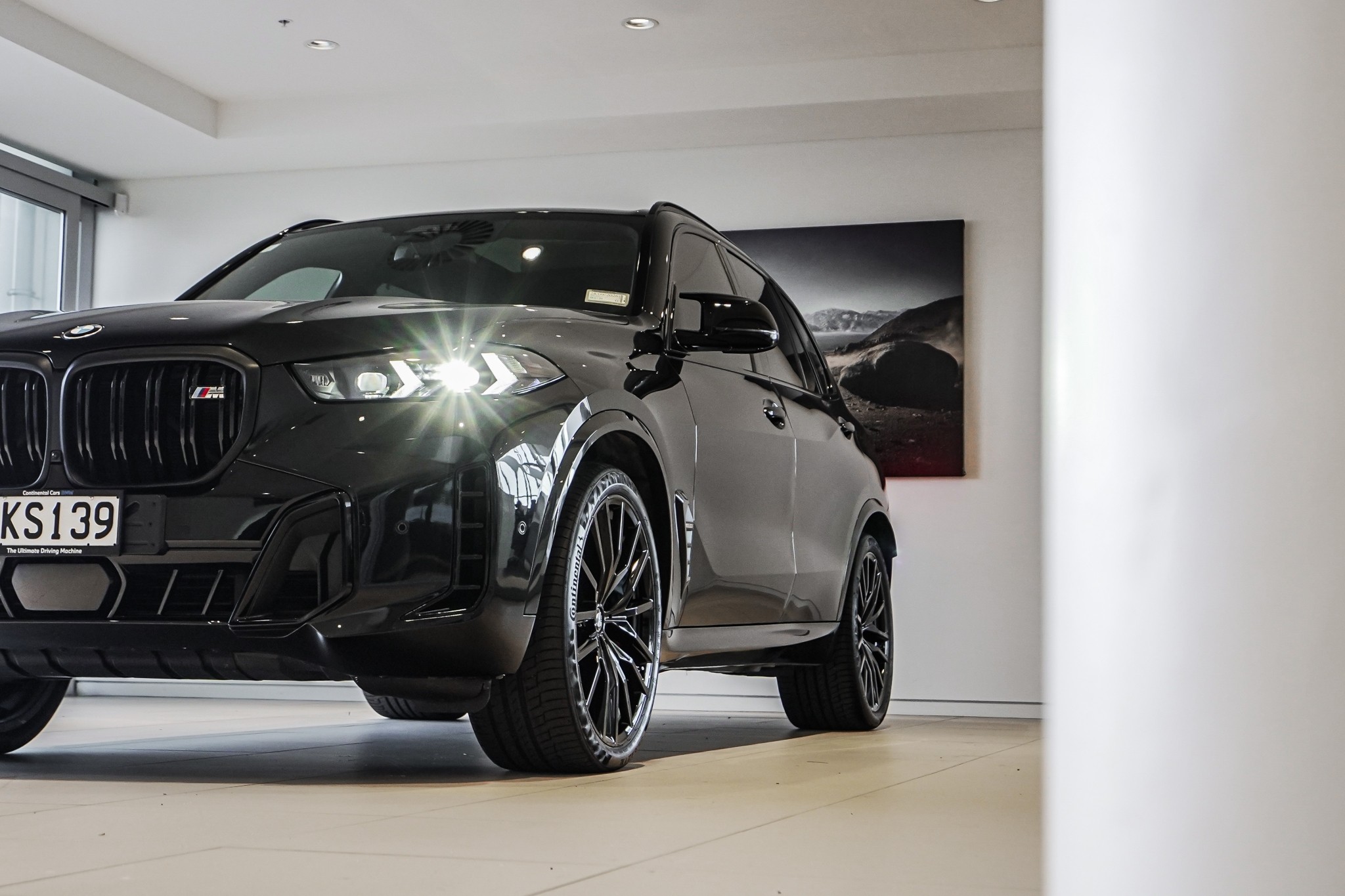 BMW X5 M60i