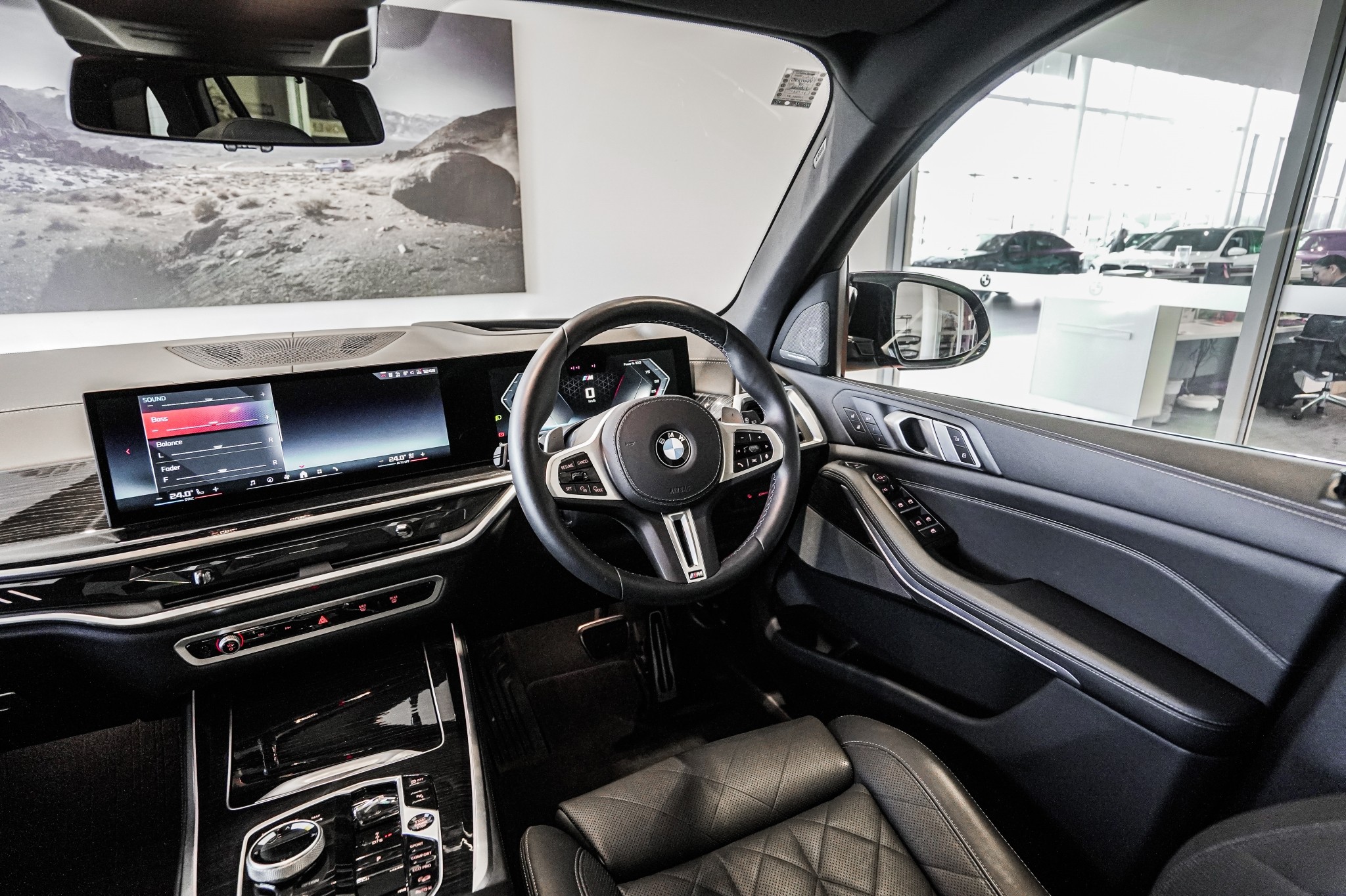 BMW X5 M60i