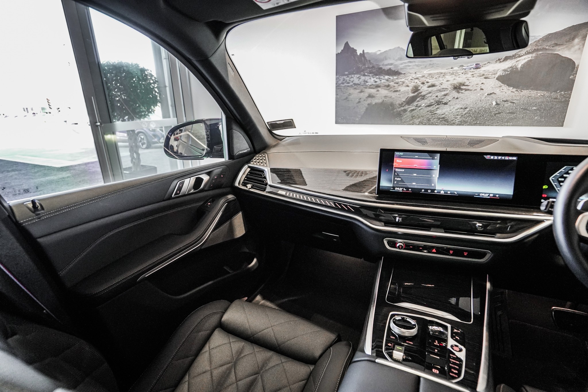 BMW X5 M60i