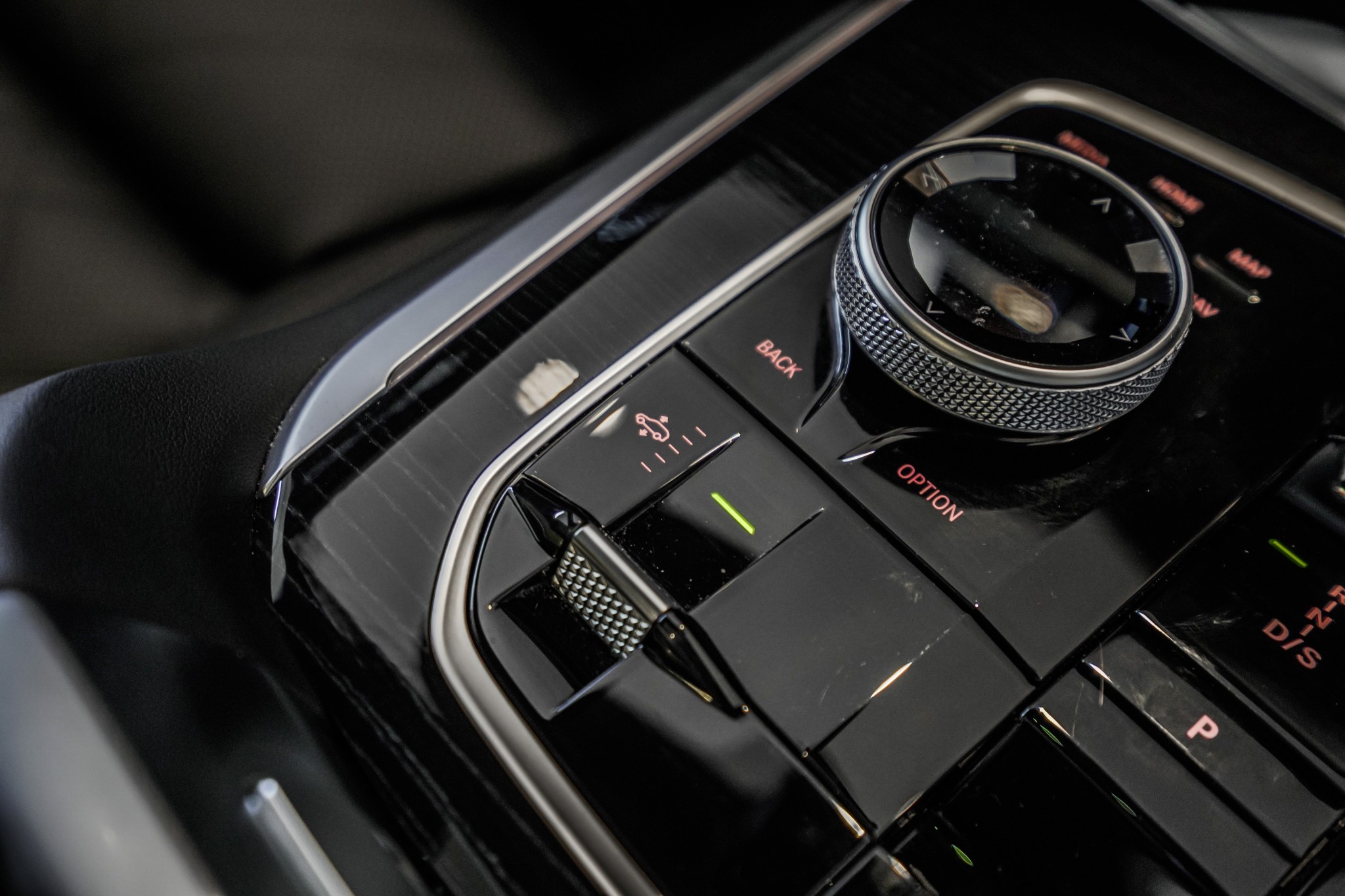 BMW X5 M60i