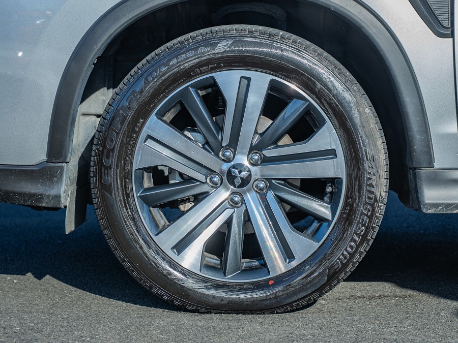 2025 Mitsubishi ASX 6