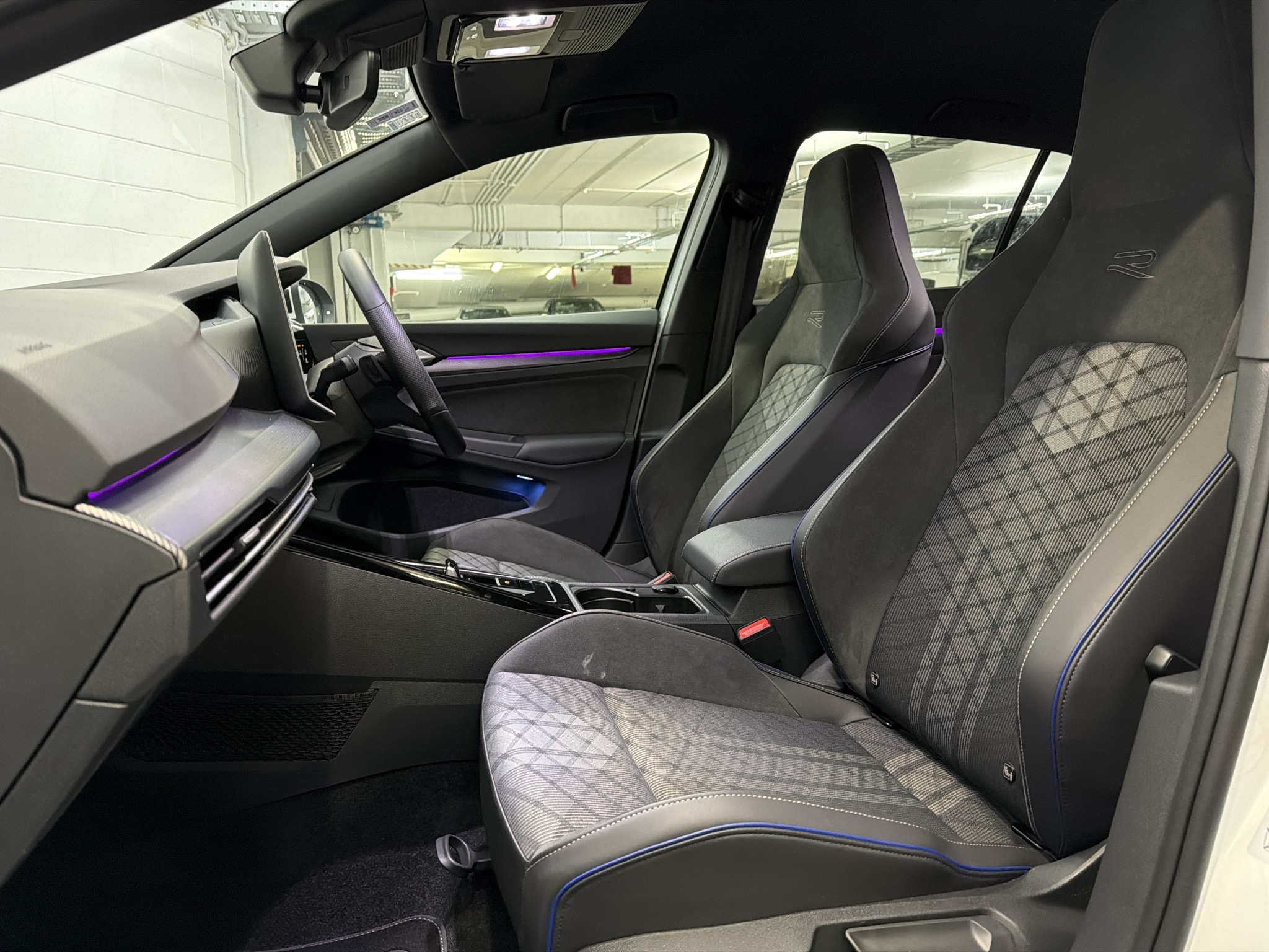 Volkswagen Golf 8.5 R-LINE