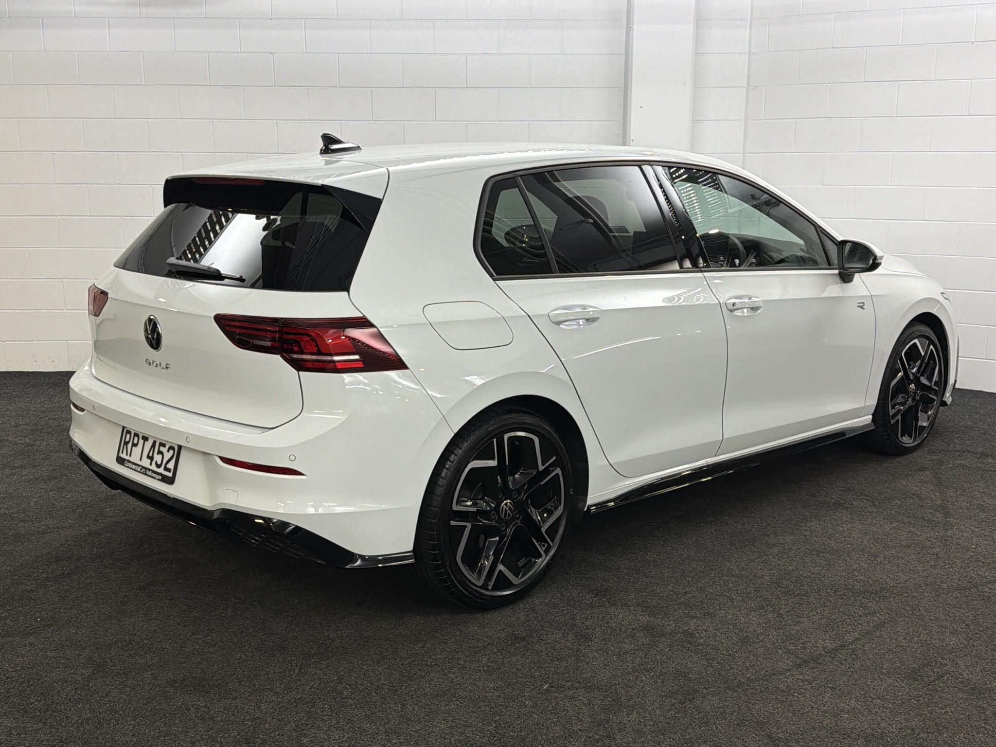 Volkswagen Golf 8.5 R-LINE